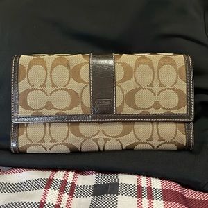 Coach signature c wallet and wristlet